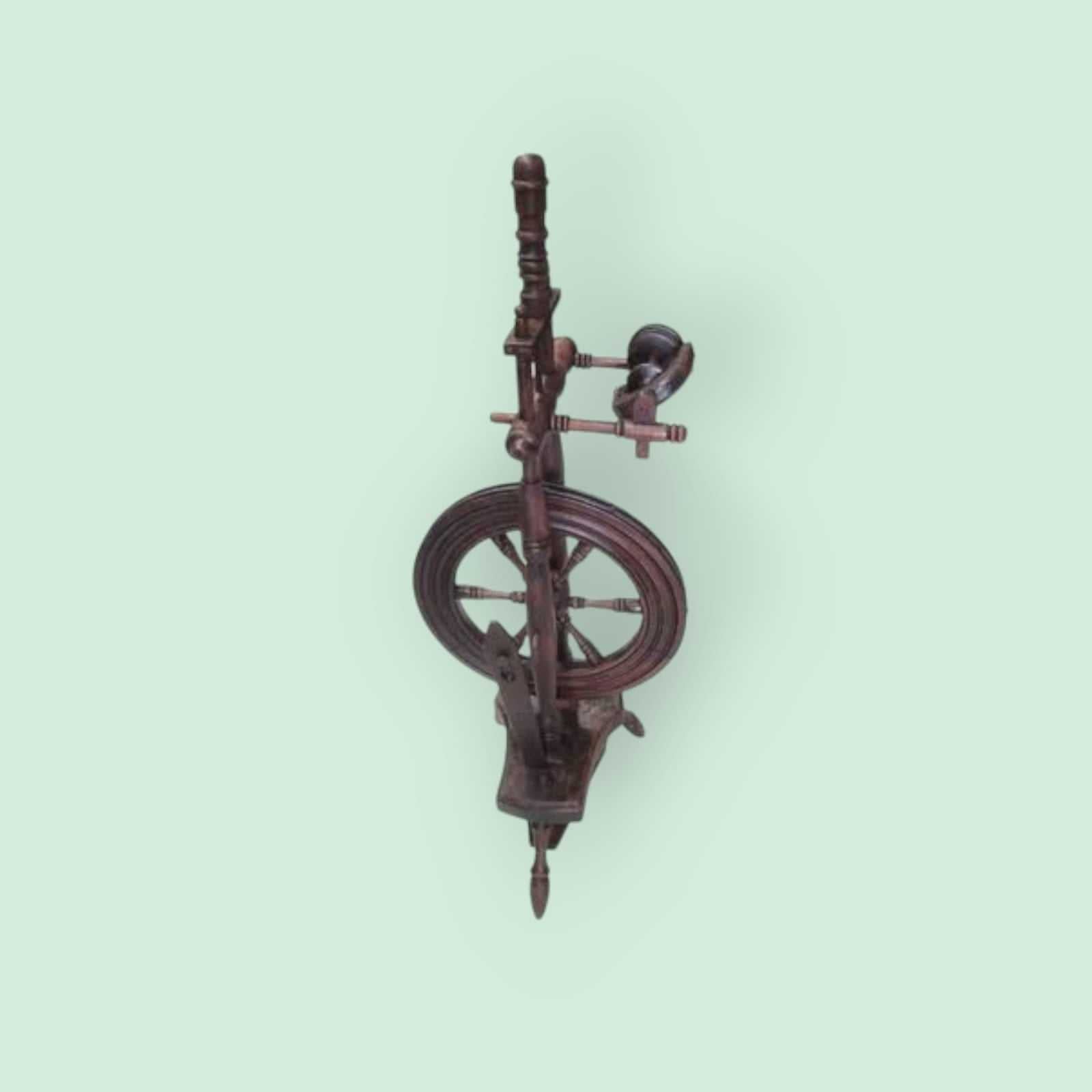 Rueca de madera antigua tratada para decoración - Cositas Antiguas – La Guadaña, Anticuarios Online en Jerez , vender antigüedades, muebles antiguos