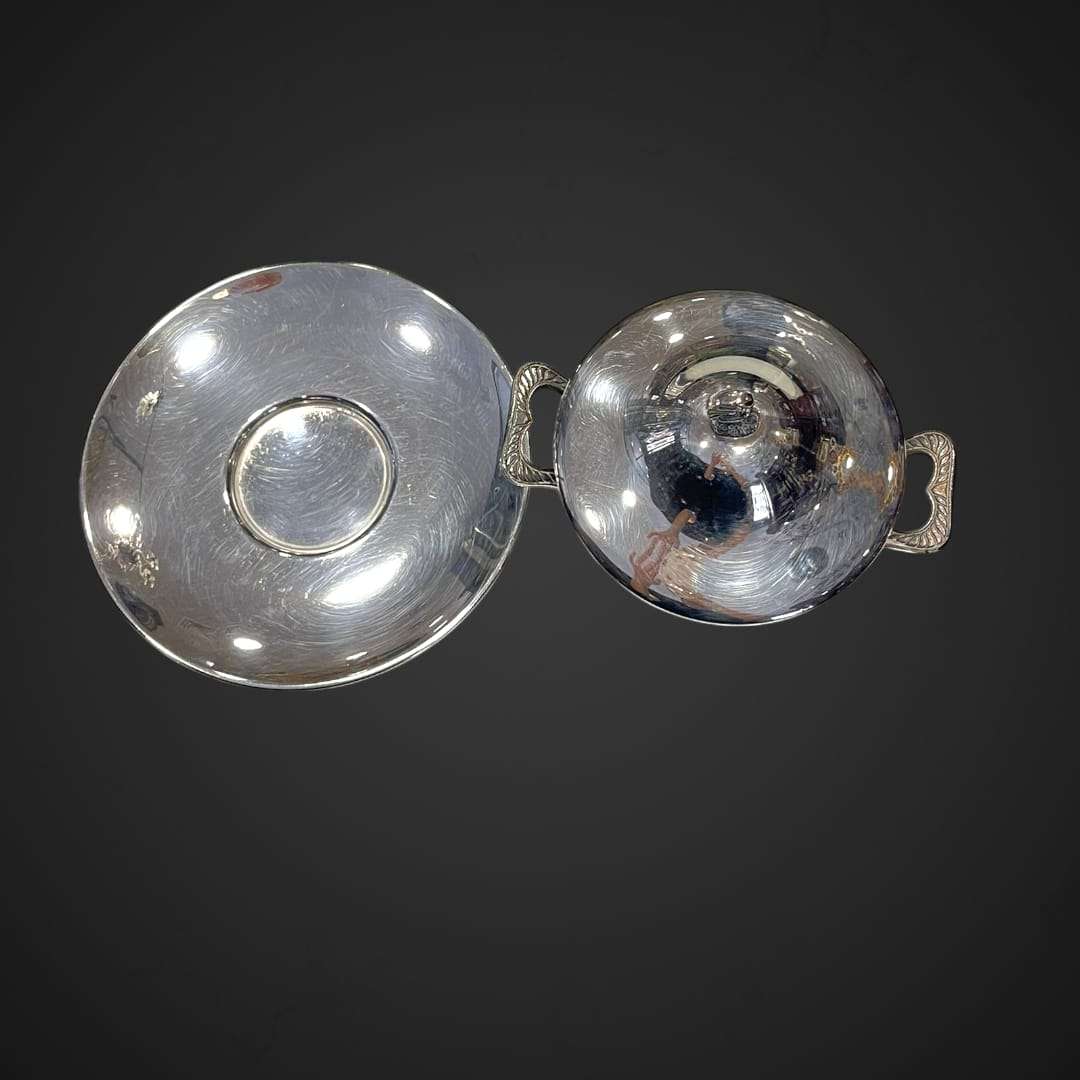 Azucarero de metal plateado antiguo – Exclusivo y único - Cositas Antiguas – La Guadaña, Anticuarios Online en Jerez , vender antigüedades, muebles antiguos