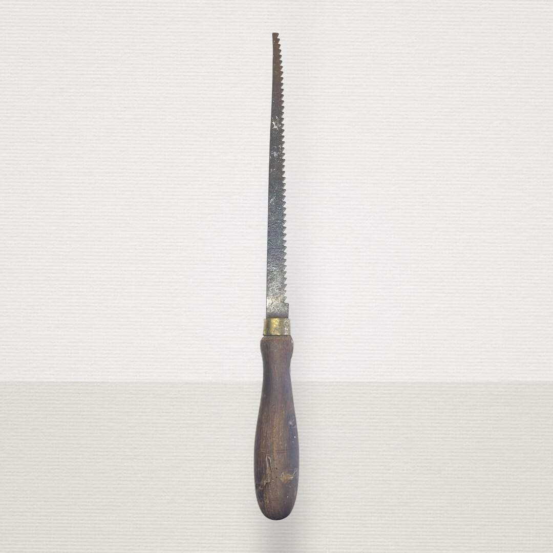 Sierra antigua de mano original para carpintería y colección - Cositas Antiguas – La Guadaña, Anticuarios Online en Jerez , vender antigüedades, muebles antiguos