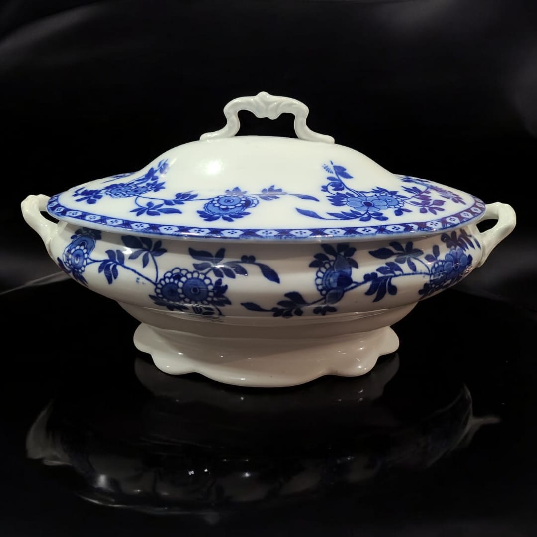 Sopera en Porcelana esmaltada - Detalle Sevillano - Cositas Antiguas – La Guadaña, Anticuarios Online en Jerez , vender antigüedades, muebles antiguos