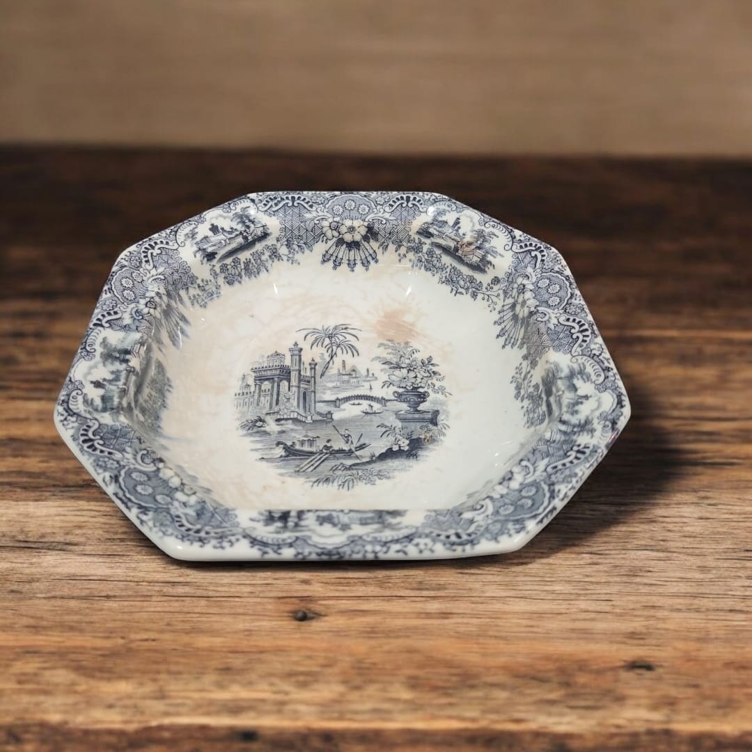 Sopera Pickman de Loza Clásica, Edición Limitada - Cositas Antiguas – La Guadaña, Anticuarios Online en Jerez , vender antigüedades, muebles antiguos