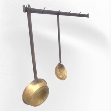 Soporte de forja antigua para colgar utensilios o decoración - Cositas Antiguas – La Guadaña, Anticuarios Online en Jerez , vender antigüedades, muebles antiguos