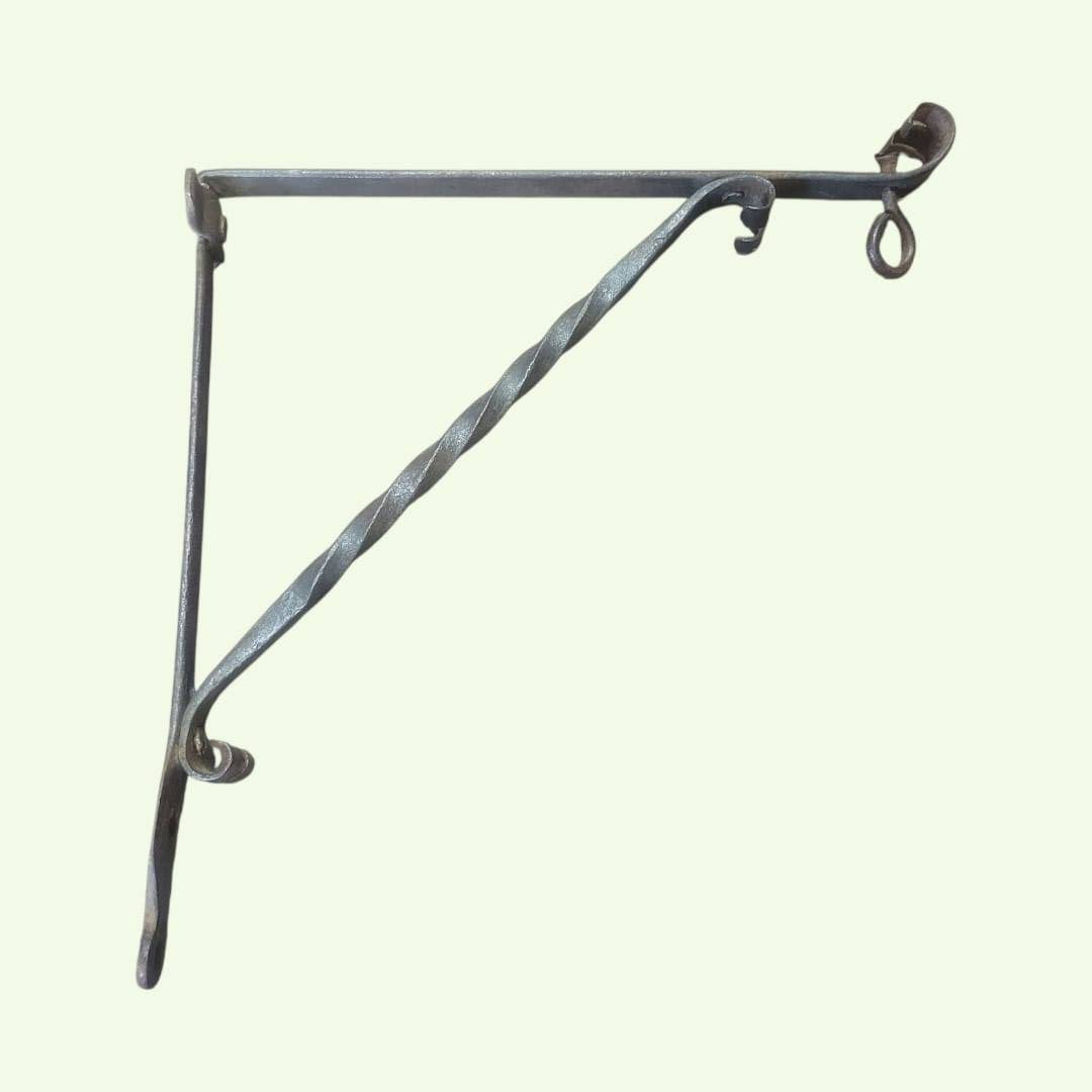 Soporte de pared de forja antiguo decorativo y resistente - Cositas Antiguas – La Guadaña, Anticuarios Online en Jerez , vender antigüedades, muebles antiguos