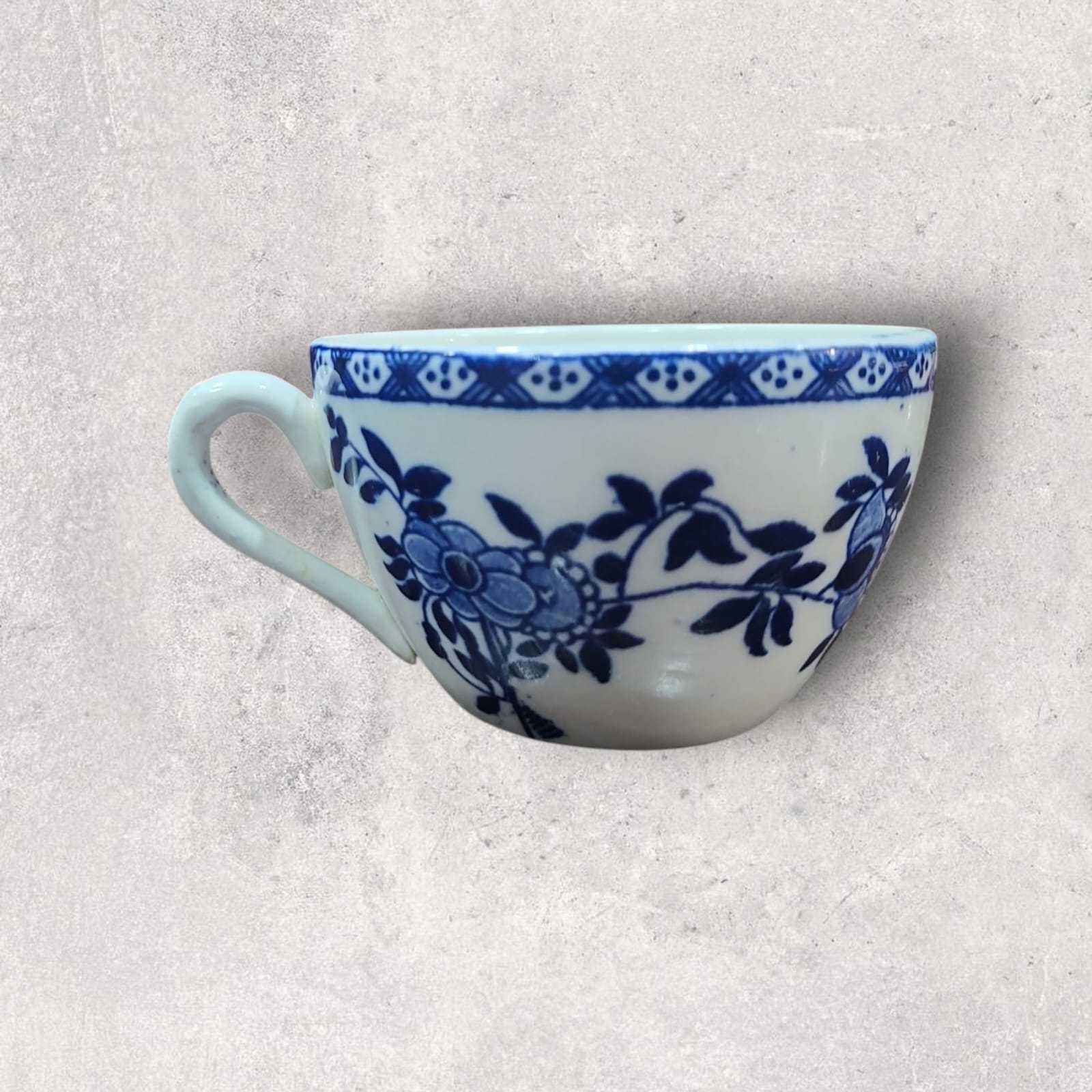 Juego de 3 tazas | India de San Juan de Aznalfarache - Cositas Antiguas – La Guadaña, Anticuarios Online en Jerez , vender antigüedades, muebles antiguos