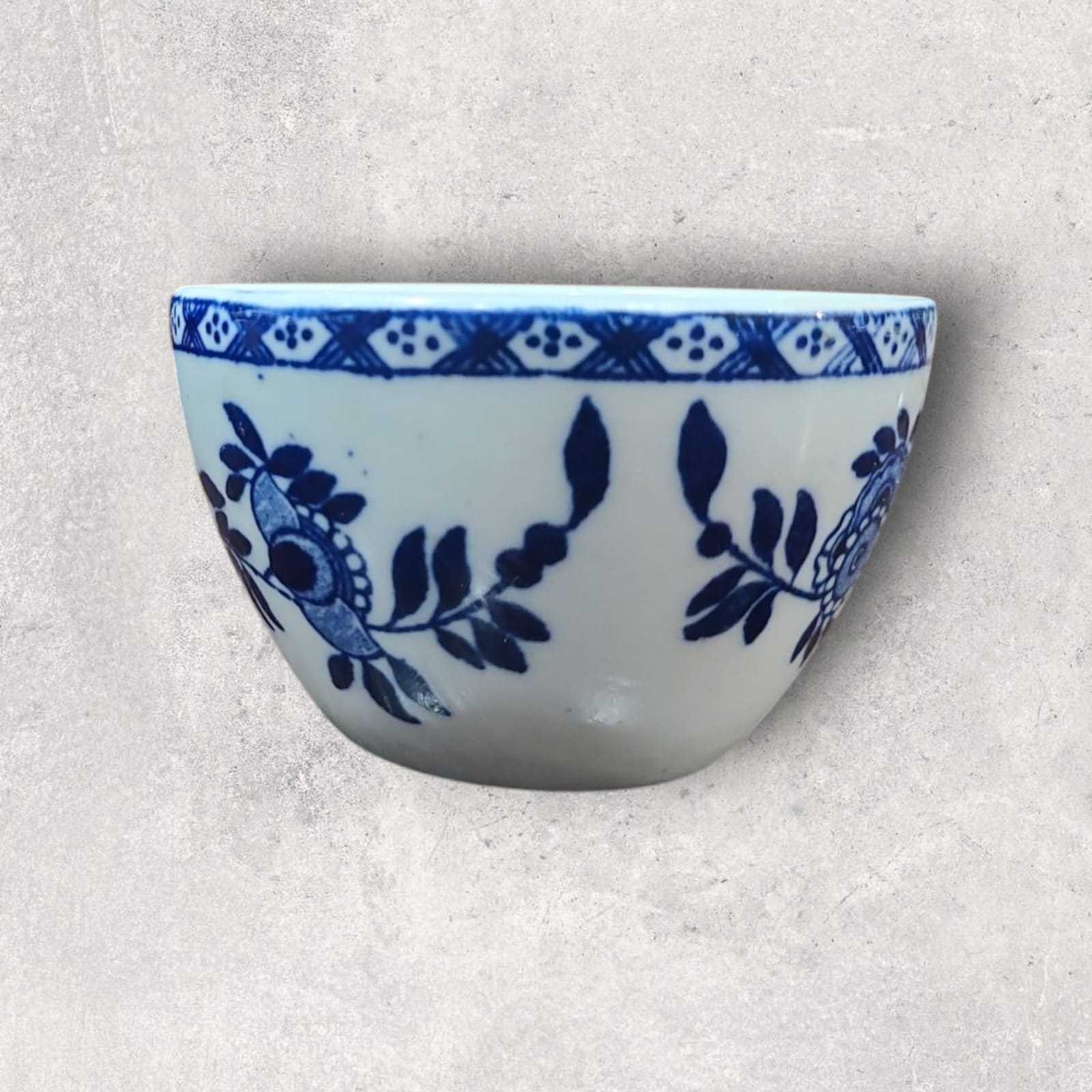 Juego de 3 tazas | India de San Juan de Aznalfarache - Cositas Antiguas – La Guadaña, Anticuarios Online en Jerez , vender antigüedades, muebles antiguos