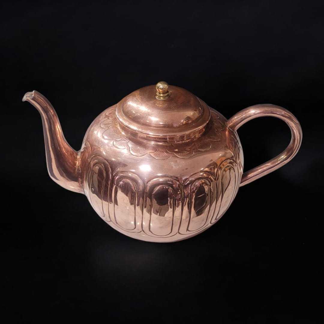 Tetera de Cobre Antibacteriana – Un clásico con elegancia - Cositas Antiguas – La Guadaña, Anticuarios Online en Jerez , vender antigüedades, muebles antiguos