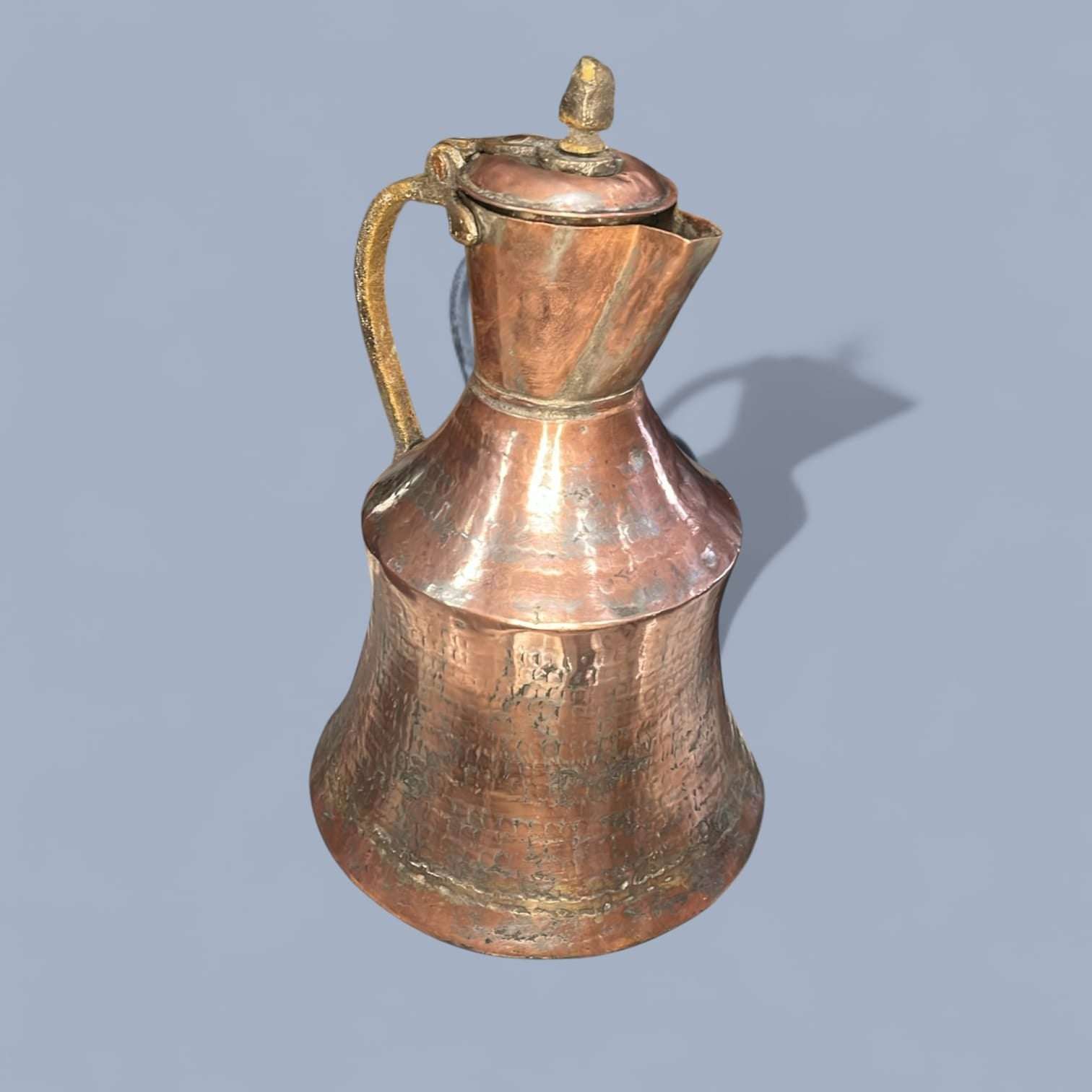 Jarra de aguamanil antigua de cobre con tapa y asa original - Cositas Antiguas – La Guadaña, Anticuarios Online en Jerez , vender antigüedades, muebles antiguos