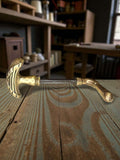 Tirador de Bronce Francés 70s: Elegancia y Funcionalidad - Cositas Antiguas – La Guadaña, Anticuarios Online en Jerez , vender antigüedades, muebles antiguos