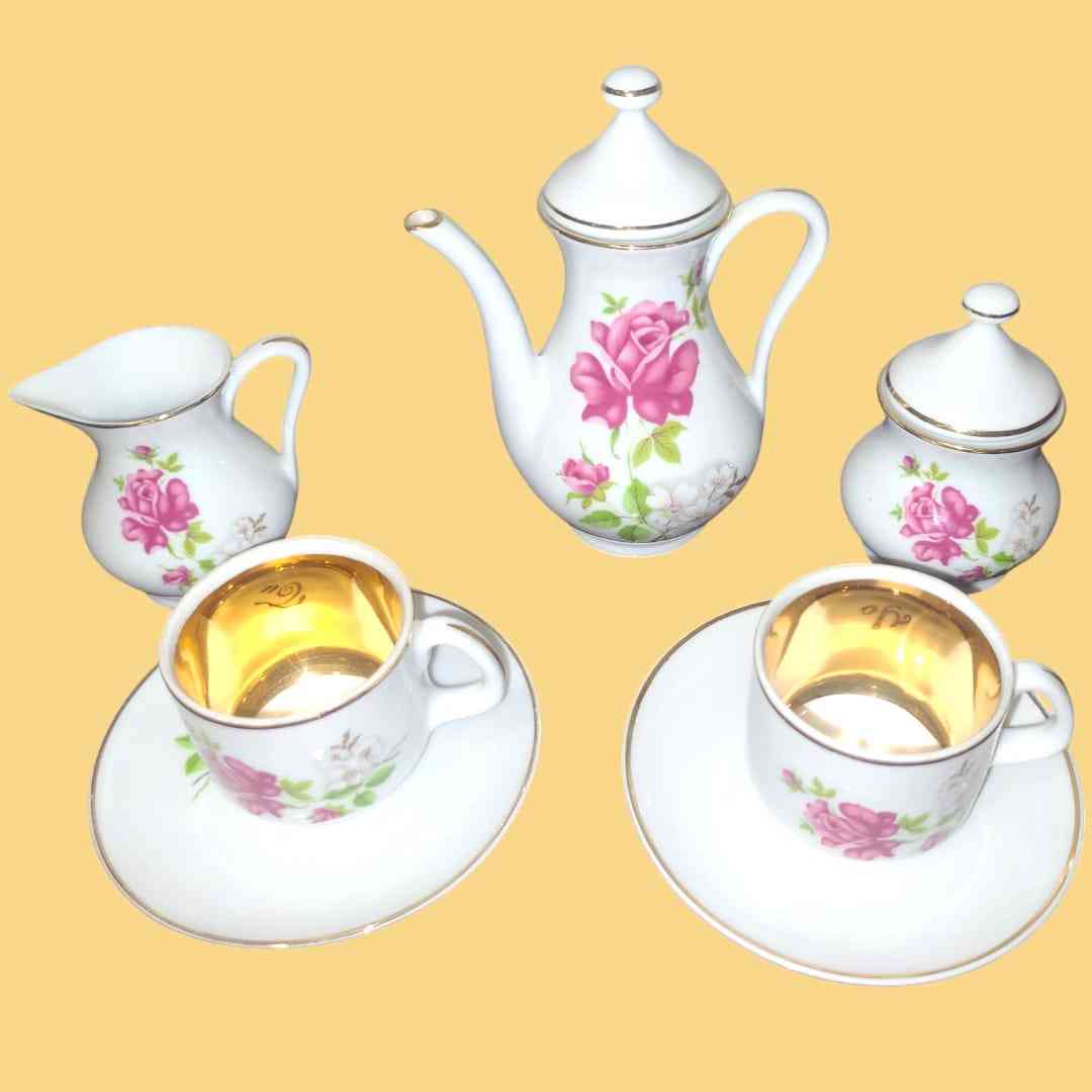 Juego de cafe "Tú y Yo" porcelana con detalles dorados - Cositas Antiguas – La Guadaña, Anticuarios Online en Jerez , vender antigüedades, muebles antiguos