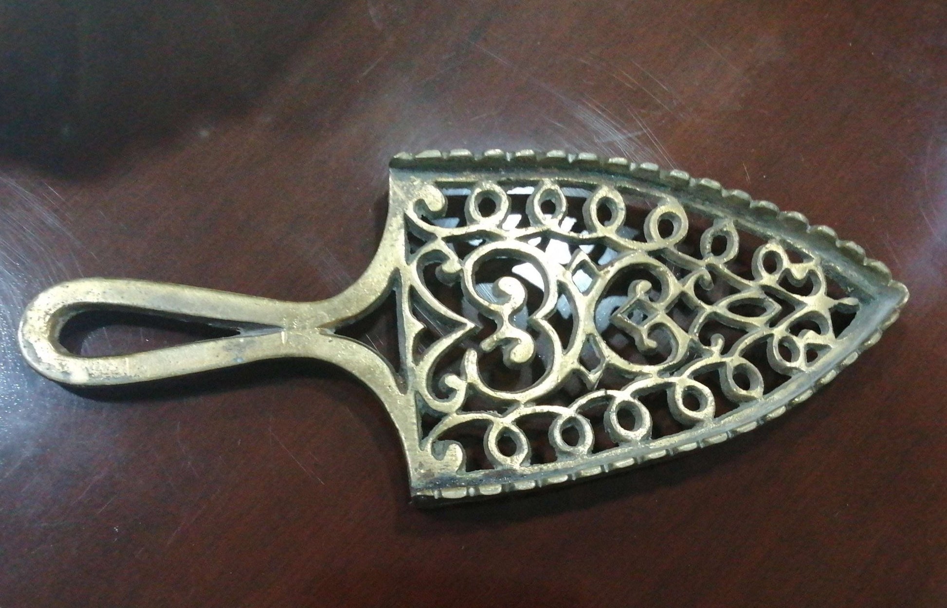 Descansadero Plancha: Innovador Encalado Bronce - Cositas Antiguas – La Guadaña, Anticuarios Online en Jerez , vender antigüedades, muebles antiguos