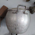 Olla de aluminio con tapa - Cocina vintage de calidad - Cositas Antiguas – La Guadaña, Anticuarios Online en Jerez , vender antigüedades, muebles antiguos