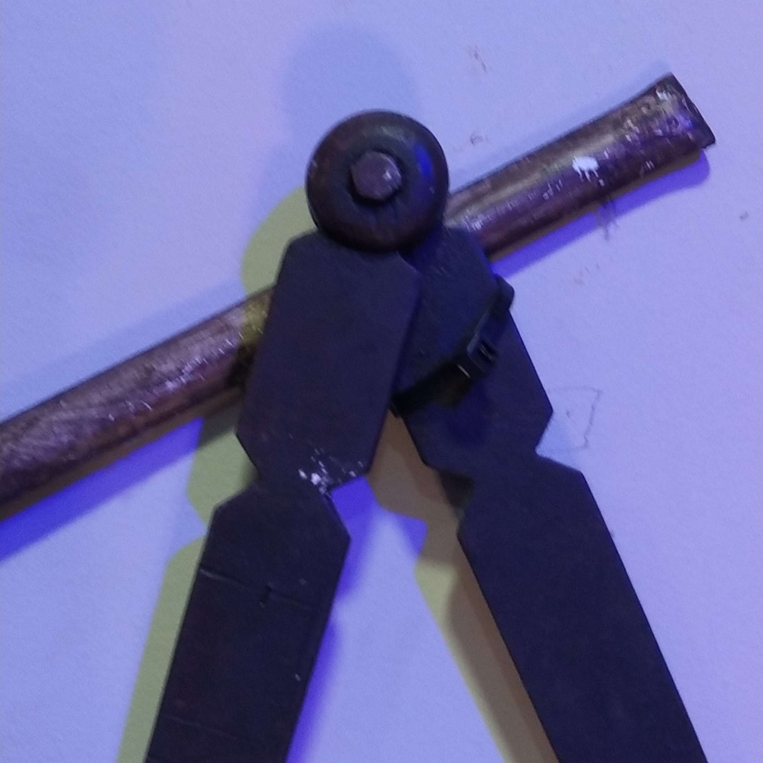 Compás de Tonelero Antiguo en Hierro - Herramienta Vintage - Cositas Antiguas – La Guadaña, Anticuarios Online en Jerez , vender antigüedades, muebles antiguos