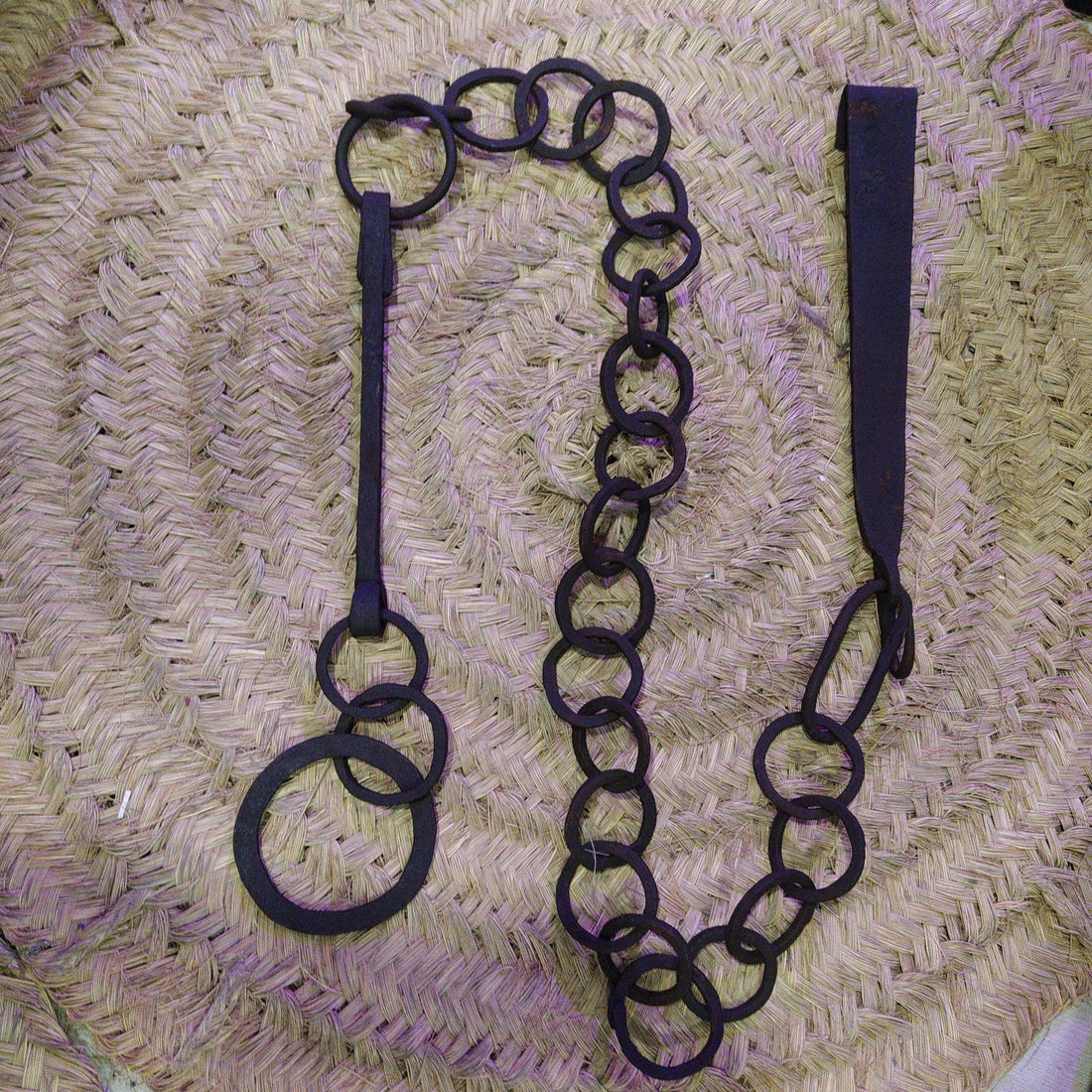 Cadena - LLares de hierro forjado para colgar calderos - Cositas Antiguas – La Guadaña, Anticuarios Online en Jerez , vender antigüedades, muebles antiguos