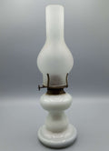 Quinqué de Opalina Antiguo, Iluminación de Época Exquisita - Cositas Antiguas – La Guadaña, Anticuarios Online en Jerez , vender antigüedades, muebles antiguos