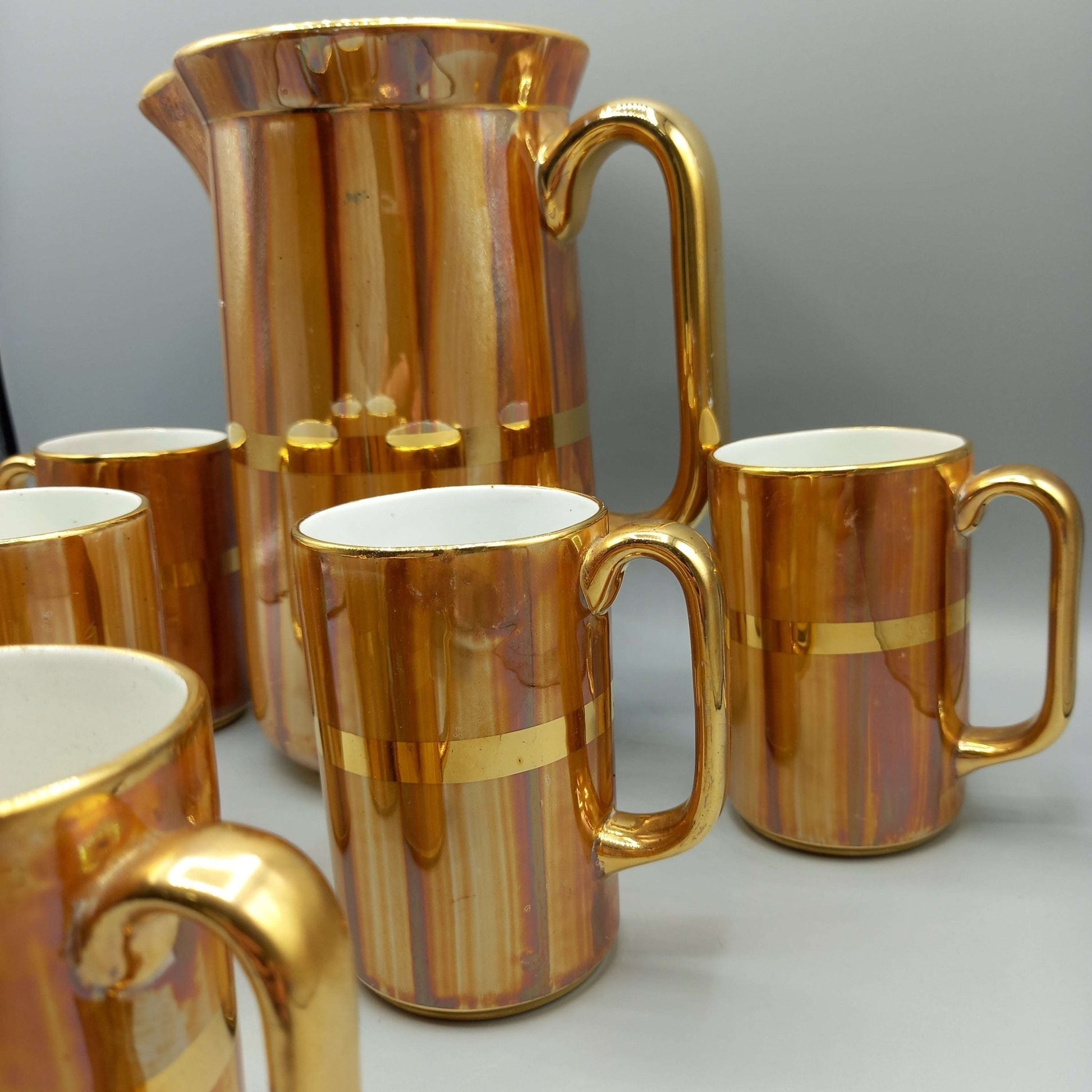 Jarra de Porcelana San Claudio con 6 Jarritas Exclusivas - Cositas Antiguas – La Guadaña, Anticuarios Online en Jerez , vender antigüedades, muebles antiguos
