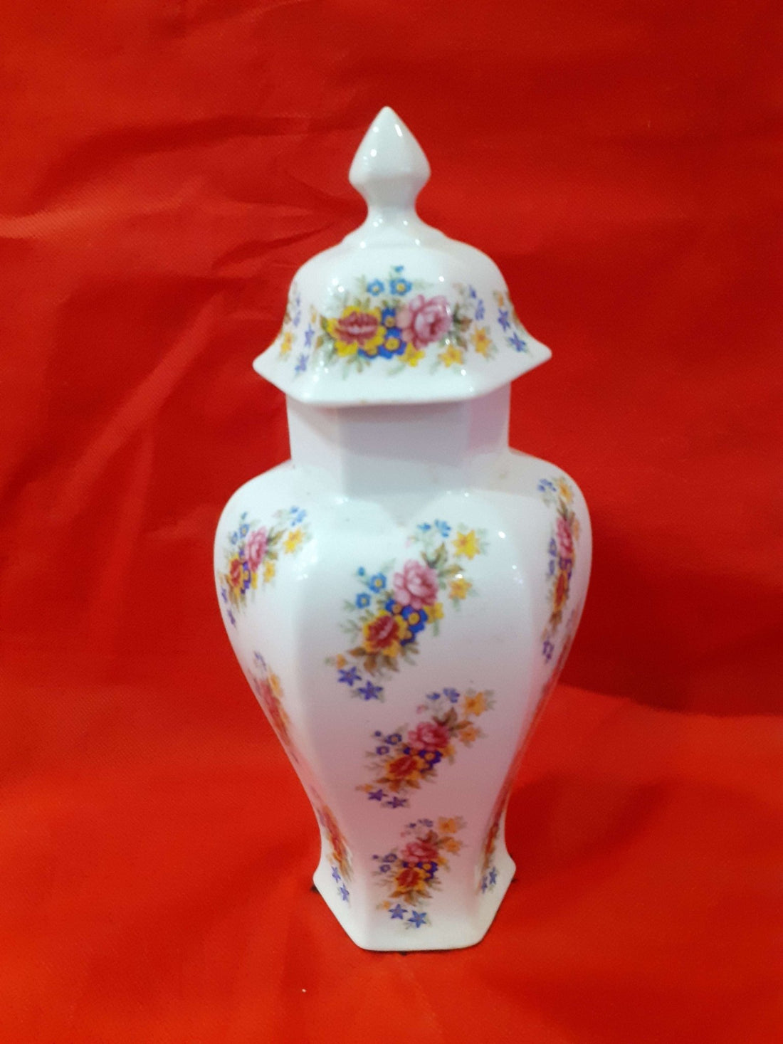 Tibor con Motivo Floral Exclusivo - Cositas Antiguas – La Guadaña, Anticuarios Online en Jerez , vender antigüedades, muebles antiguos