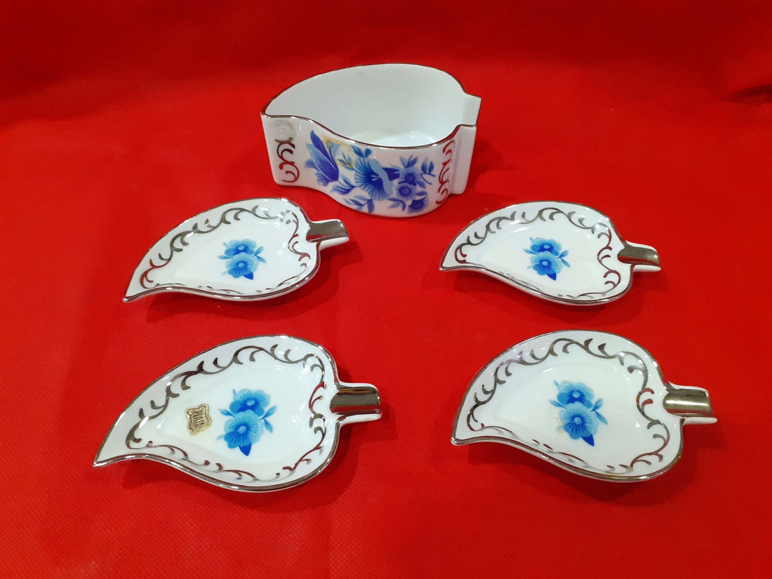 Ceniceros| Juego completo de porcelana con decoración en hilo de plata - Cositas Antiguas – La Guadaña, Anticuarios Online en Jerez , vender antigüedades, muebles antiguos