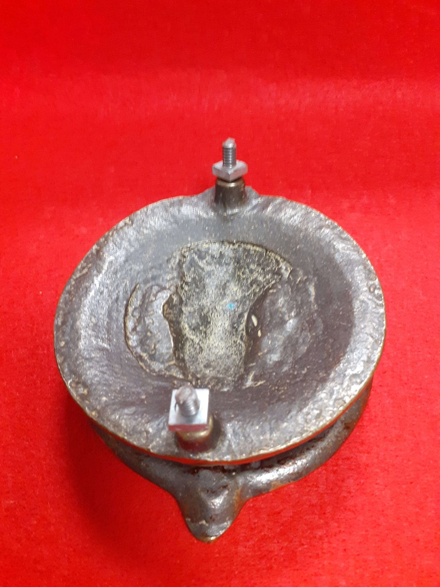 Aldabas antiguas en forma de argolla y cabeza de león - Cositas Antiguas – La Guadaña, Anticuarios Online en Jerez , vender antigüedades, muebles antiguos