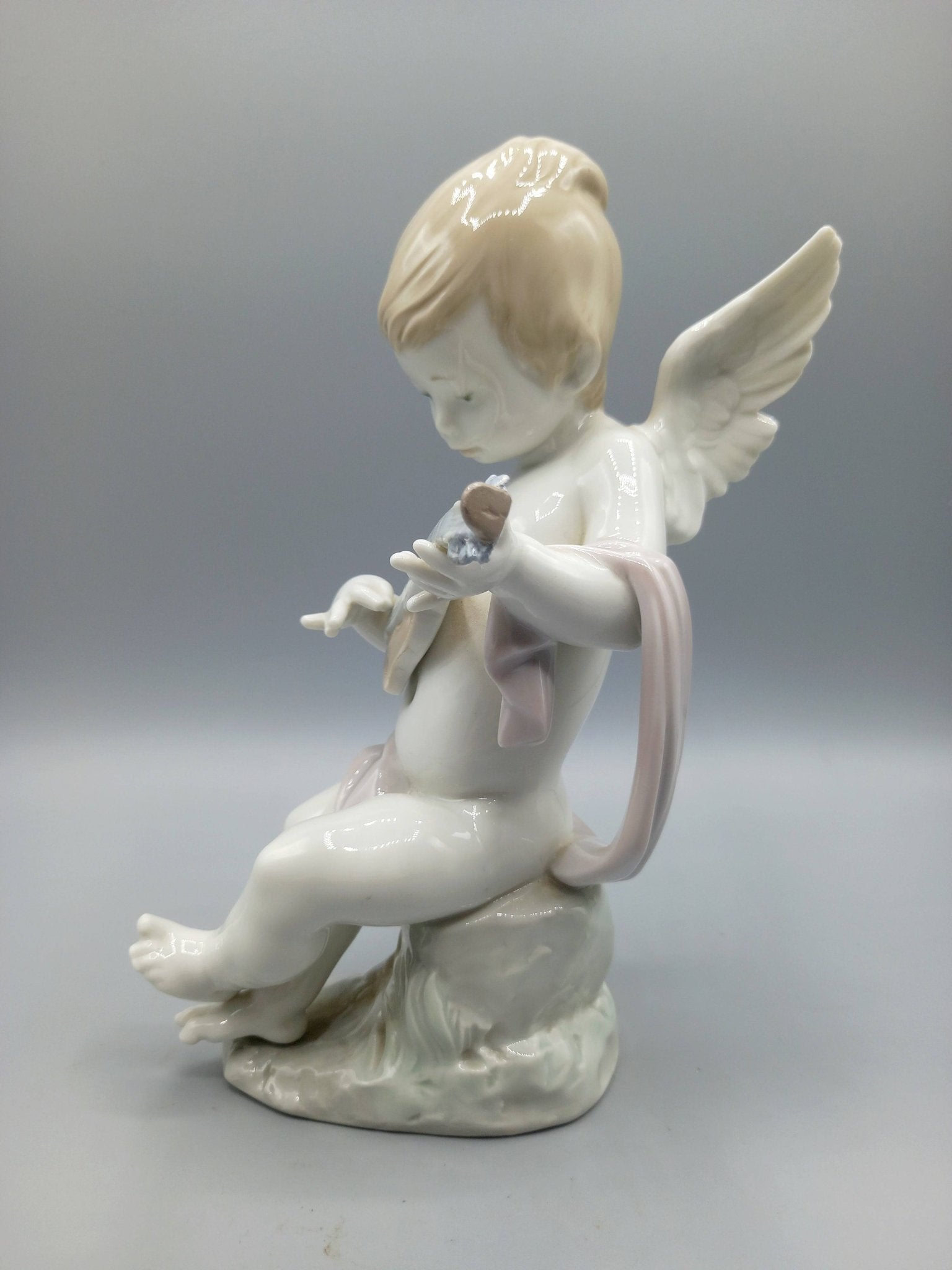 Figura Lladró Ángel con laúd | Fulgencio García 1987 - Cositas Antiguas – La Guadaña, Anticuarios Online en Jerez , vender antigüedades, muebles antiguos