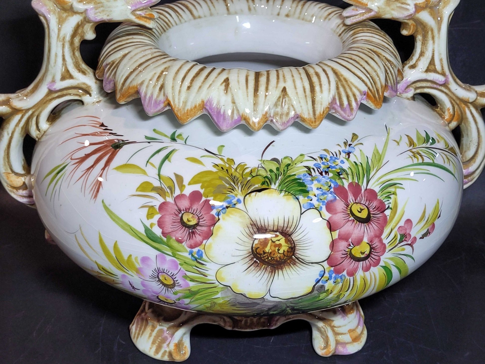 Centro de mesa |Elegante y antiguo de porcelana pintado a mano - Cositas Antiguas – La Guadaña, Anticuarios Online en Jerez , vender antigüedades, muebles antiguos