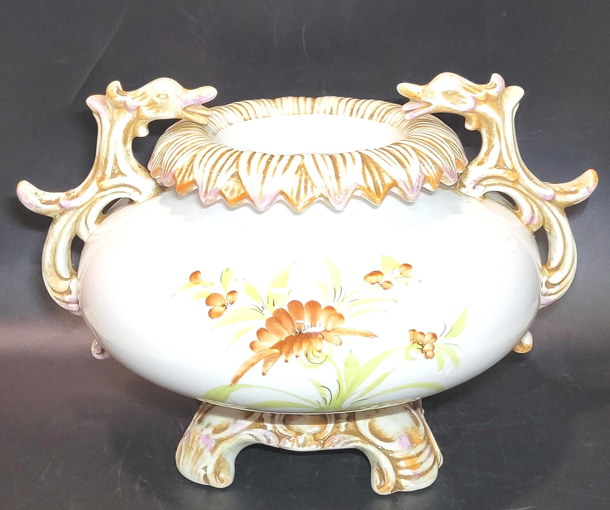 Centro de mesa |Elegante y antiguo de porcelana pintado a mano - Cositas Antiguas – La Guadaña, Anticuarios Online en Jerez , vender antigüedades, muebles antiguos