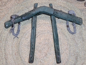 Yugo de Costillas en Madera de Encina - Cositas Antiguas – La Guadaña, Anticuarios Online en Jerez , vender antigüedades, muebles antiguos