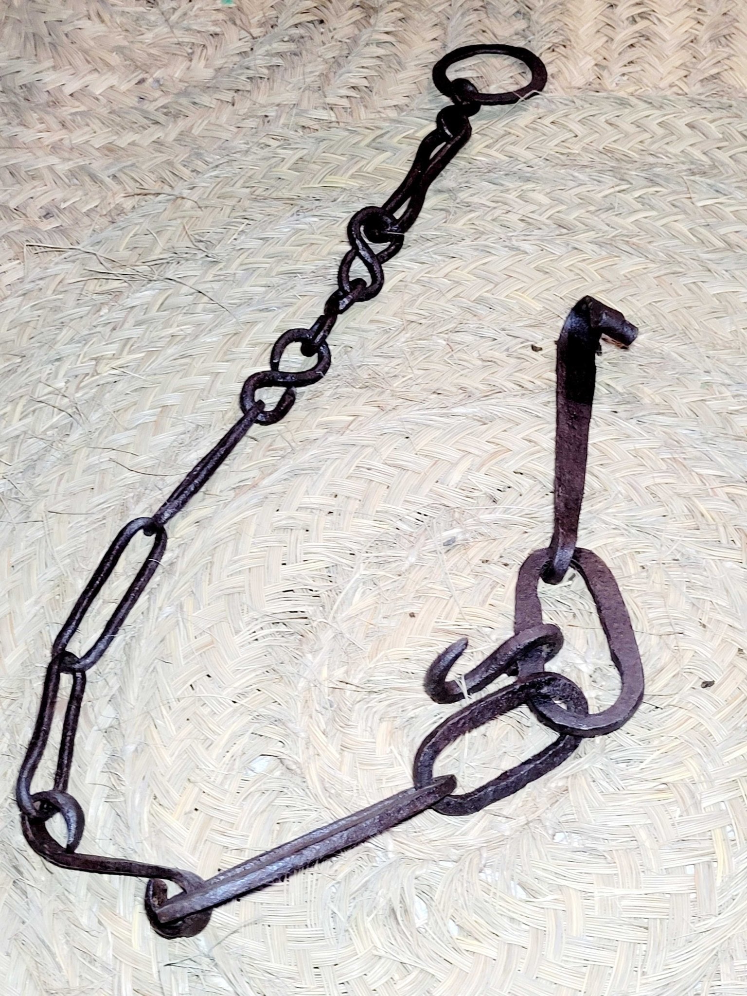 Cadena - Llares de Hierro para Colgar Calderos al Fuego - Cositas Antiguas – La Guadaña, Anticuarios Online en Jerez , vender antigüedades, muebles antiguos