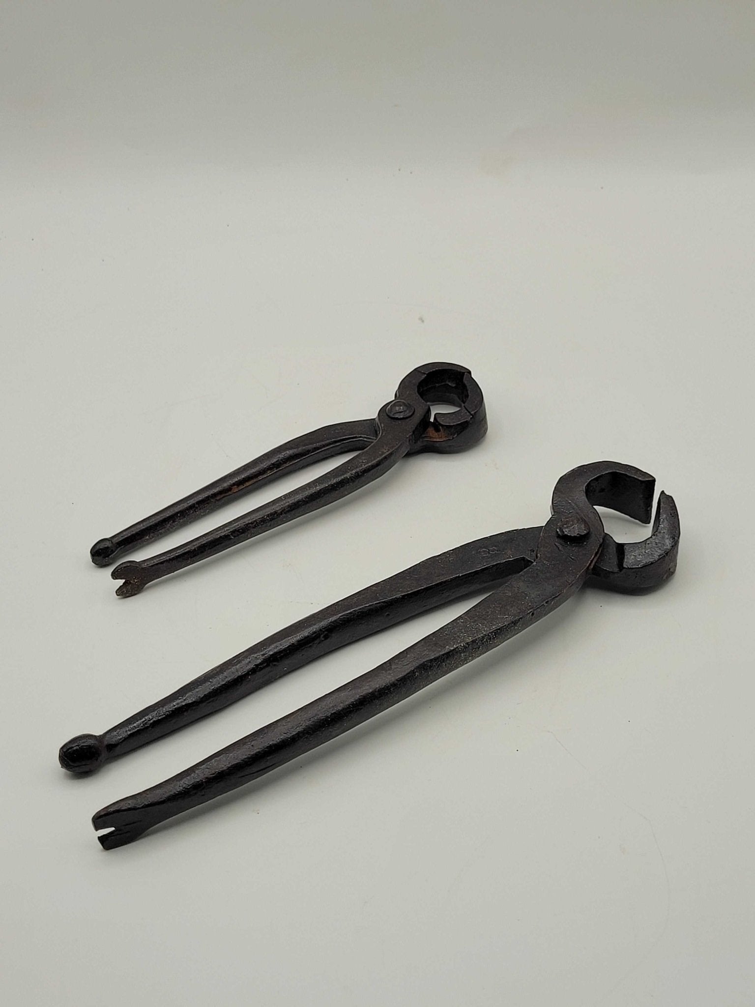 Tenazas de Carpintero para Quitar Clavos – Alta Calidad - Cositas Antiguas – La Guadaña, Anticuarios Online en Jerez , vender antigüedades, muebles antiguos