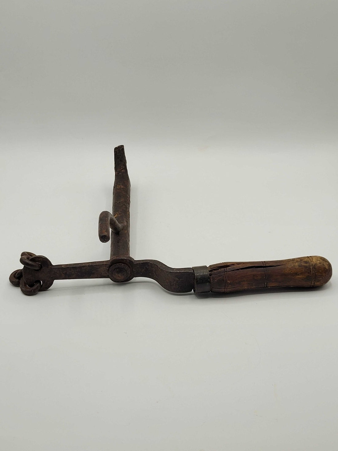Maneta antigua de cancela, perfecta para apertura remota - Cositas Antiguas – La Guadaña, Anticuarios Online en Jerez , vender antigüedades, muebles antiguos