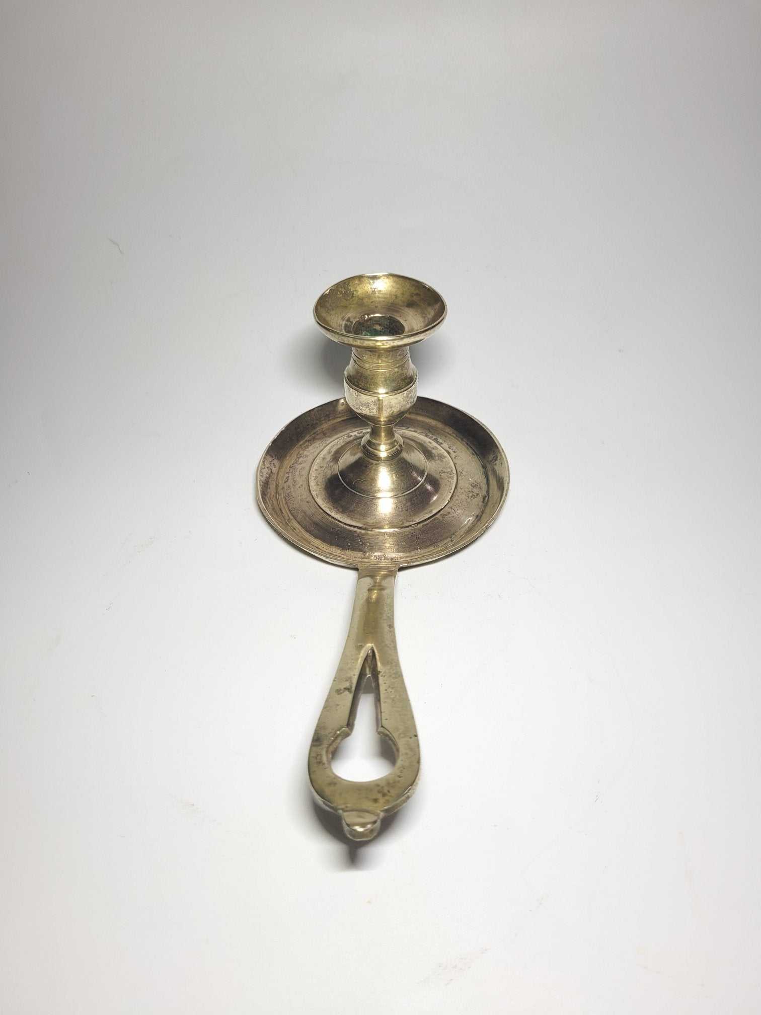 Palmatoria Antigua con Mango | Toque de Elegancia y Estilo - Cositas Antiguas – La Guadaña, Anticuarios Online en Jerez , vender antigüedades, muebles antiguos