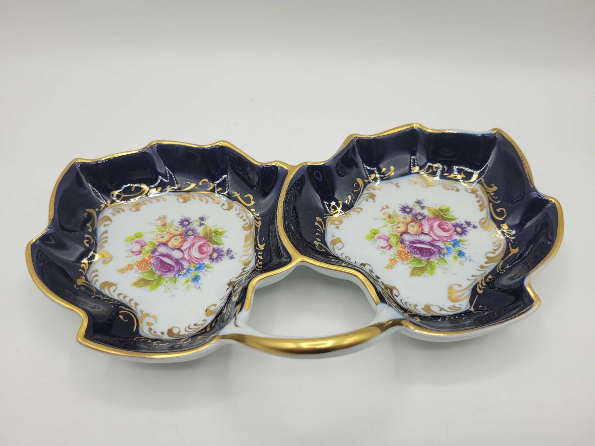 Exquisita Entremesera de Porcelana Limoges Hecha a Mano - Cositas Antiguas – La Guadaña, Anticuarios Online en Jerez , vender antigüedades, muebles antiguos