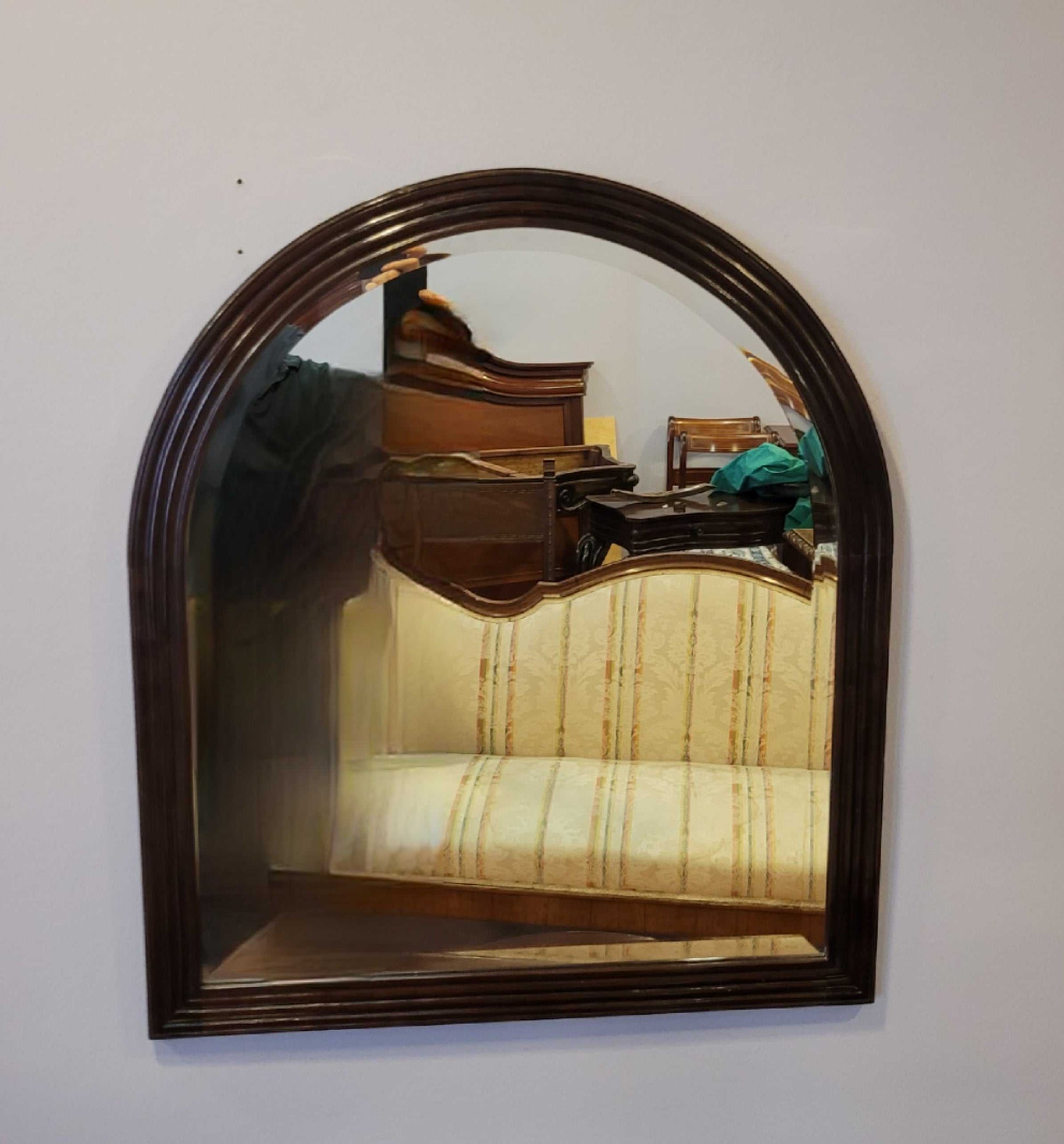 Espejo antiguo de pared con marco de caoba tallada - Cositas Antiguas – La Guadaña, Anticuarios Online en Jerez , vender antigüedades, muebles antiguos