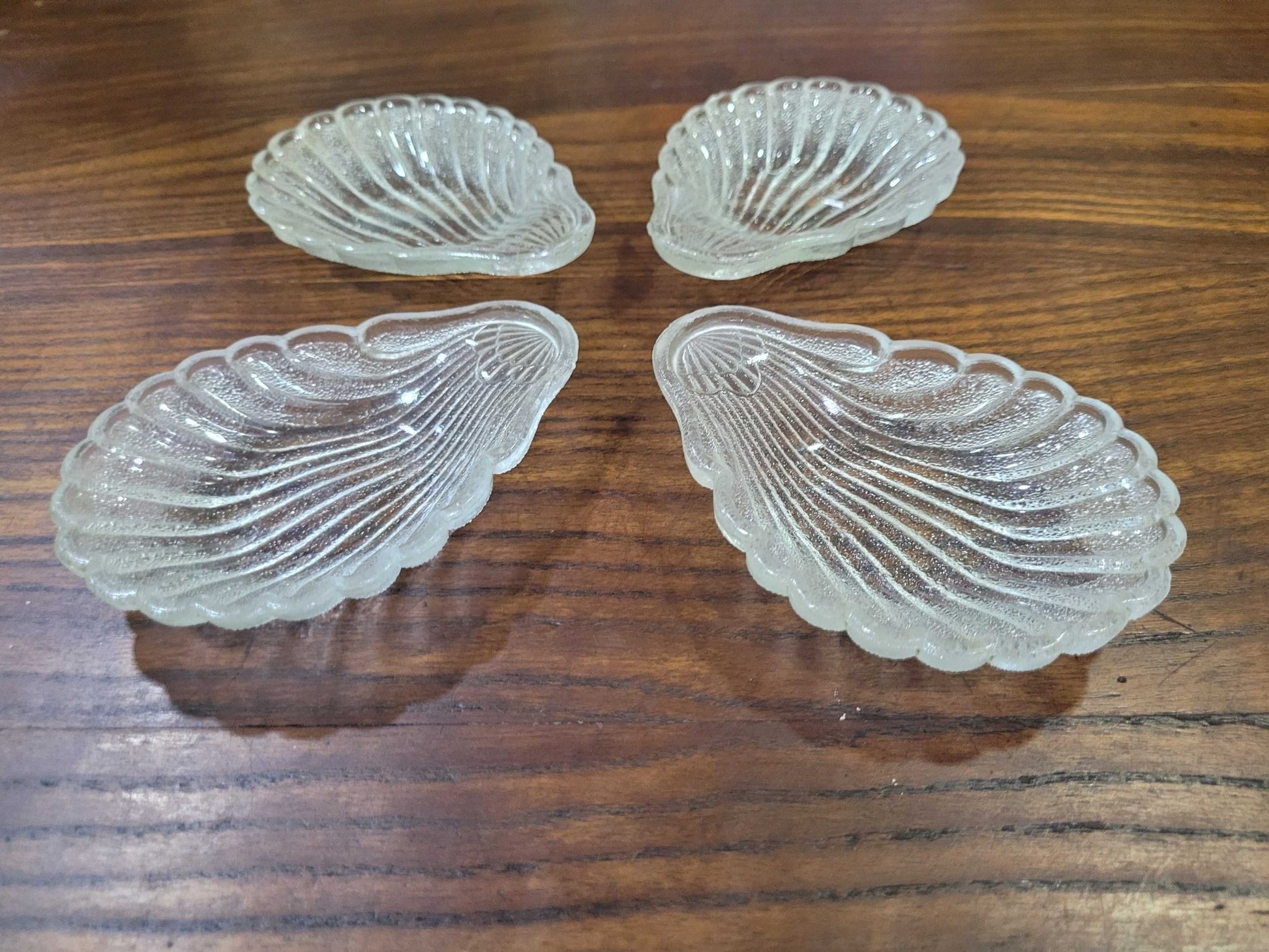 Conchas bautismales de cristal antiguas de alta calidad - Cositas Antiguas – La Guadaña, Anticuarios Online en Jerez , vender antigüedades, muebles antiguos