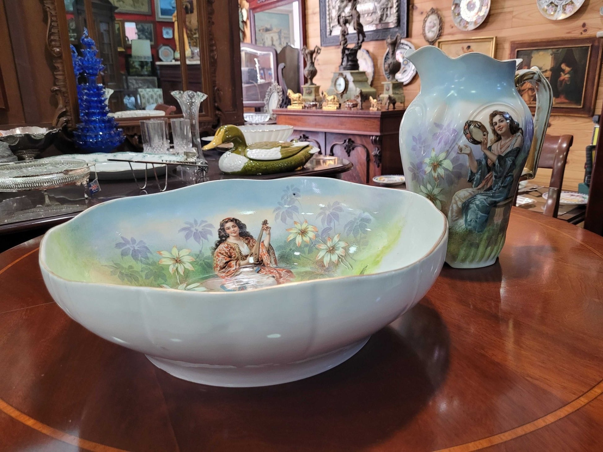Aguamanil de porcelana Limoges del siglo XIX pintado a mano - Cositas Antiguas – La Guadaña, Anticuarios Online en Jerez , vender antigüedades, muebles antiguos