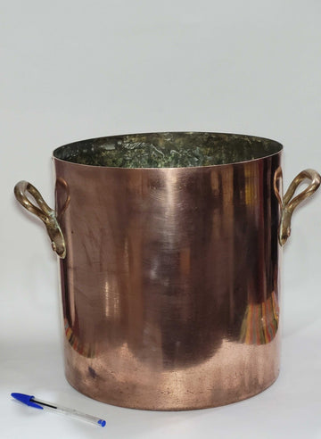 Olla de Cocina Francesa de Cobre – Elegancia y Funcionalidad para tu Cocina - Cositas Antiguas – La Guadaña, Anticuarios Online en Jerez , vender antigüedades, muebles antiguos