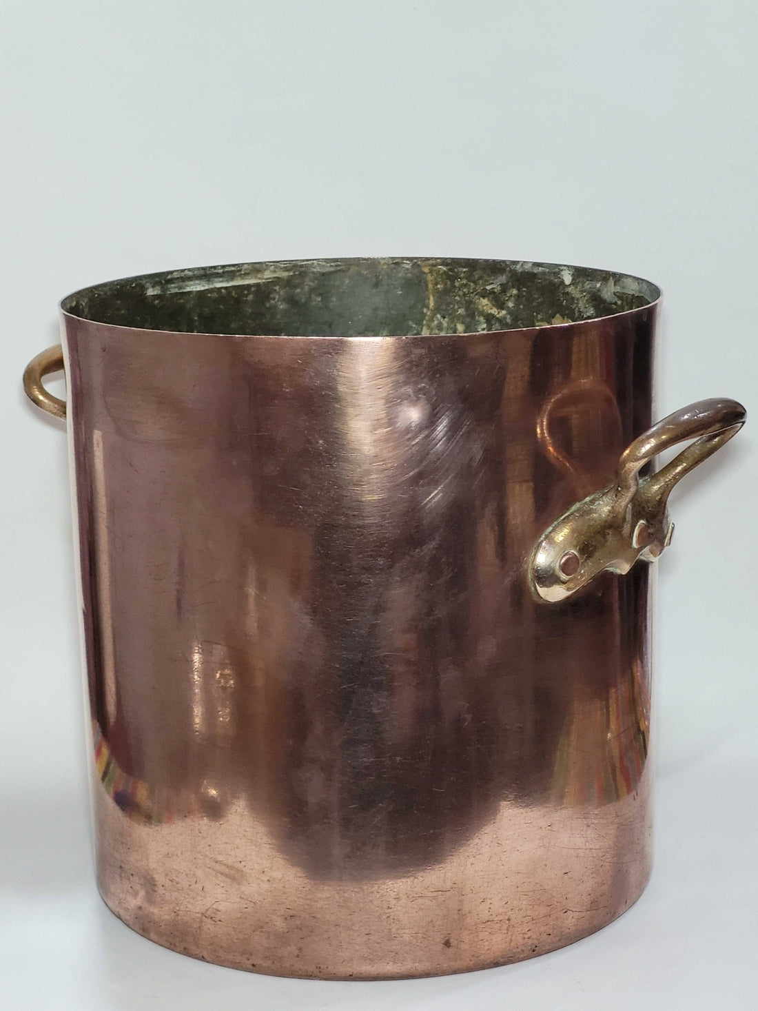 Olla de Cocina Francesa de Cobre – Elegancia y Funcionalidad para tu Cocina - Cositas Antiguas – La Guadaña, Anticuarios Online en Jerez , vender antigüedades, muebles antiguos
