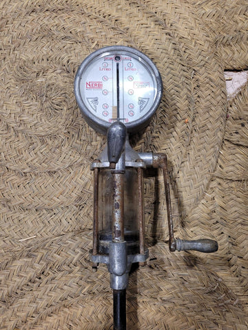 Dispensador de aceite antiguo de ultramarinos años 40-50 - Cositas Antiguas – La Guadaña, Anticuarios Online en Jerez , vender antigüedades, muebles antiguos