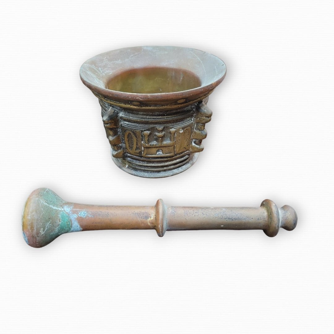 Mortero Costilla Siglo XVII - Cositas Antiguas – La Guadaña, Anticuarios Online en Jerez , vender antigüedades, muebles antiguos