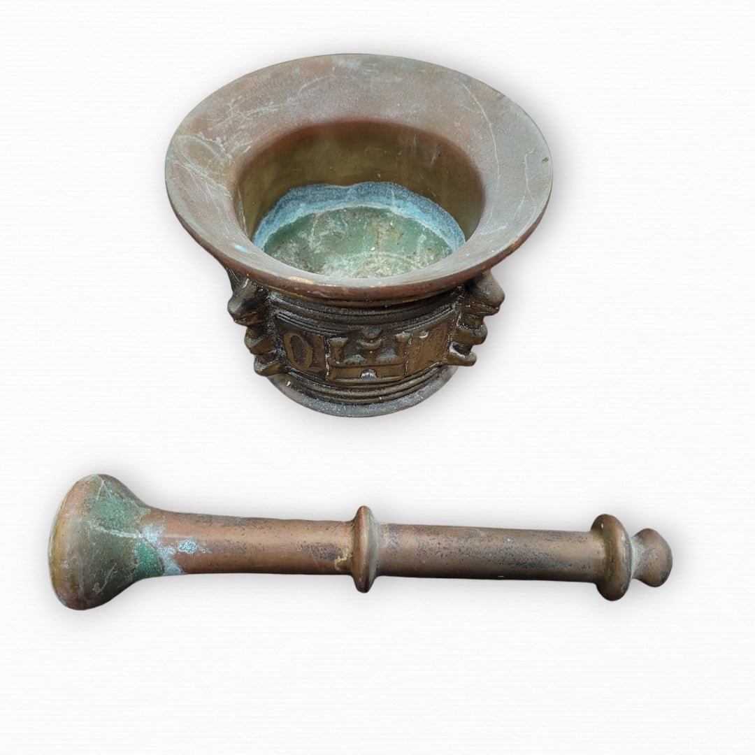 Mortero Costilla Siglo XVII - Cositas Antiguas – La Guadaña, Anticuarios Online en Jerez , vender antigüedades, muebles antiguos