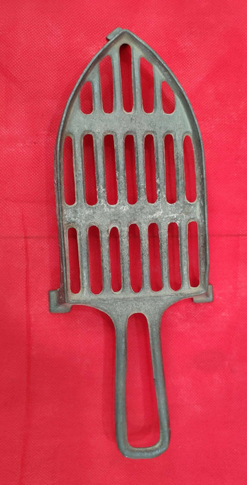 Descansadero Plancha Aluminio: Innovadora Decoración - Cositas Antiguas – La Guadaña, Anticuarios Online en Jerez , vender antigüedades, muebles antiguos