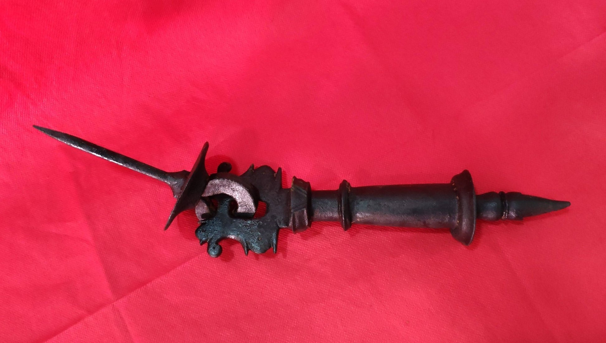 Aldaba-llamador de puerta antiguo del siglo XVII - Cositas Antiguas – La Guadaña, Anticuarios Online en Jerez , vender antigüedades, muebles antiguos
