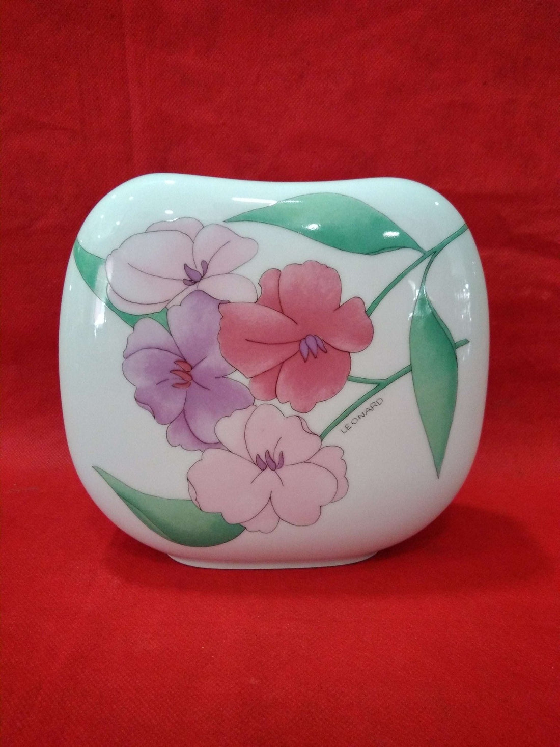 Jarron de porcelana, excelente calidad y diseño elegante - Cositas Antiguas – La Guadaña, Anticuarios Online en Jerez , vender antigüedades, muebles antiguos