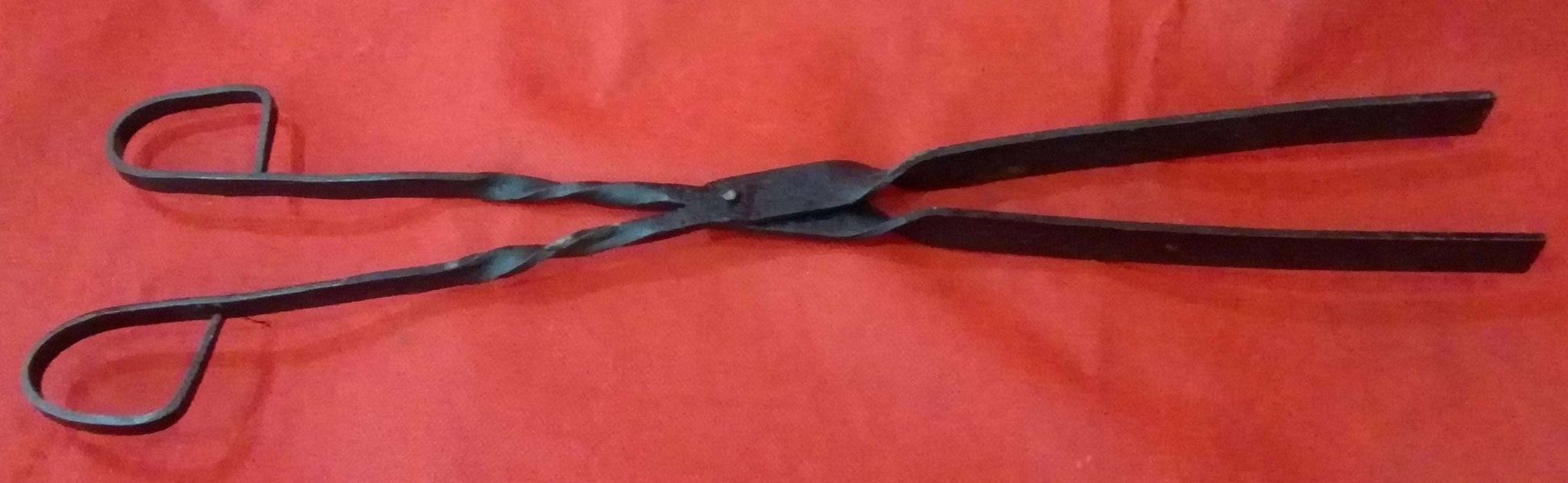 Pinza para brasero en hierro | Decoración rústica y calidad. - Cositas Antiguas – La Guadaña, Anticuarios Online en Jerez , vender antigüedades, muebles antiguos