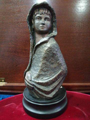 Figura Inocencia firmada por Sixto – Calidad única - Cositas Antiguas – La Guadaña, Anticuarios Online en Jerez , vender antigüedades, muebles antiguos