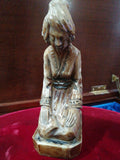 La Elegancia Oriental: Geisha en Mármol Crema – Cositas Antiguas - Cositas Antiguas – La Guadaña, Anticuarios Online en Jerez , vender antigüedades, muebles antiguos