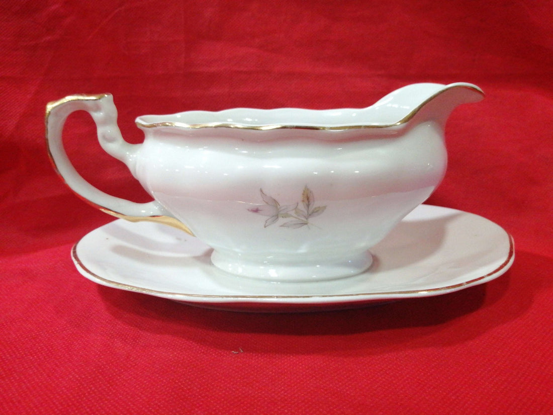 Salsera de porcelana Royal Gijón de alta calidad, impecable - Cositas Antiguas – La Guadaña, Anticuarios Online en Jerez , vender antigüedades, muebles antiguos