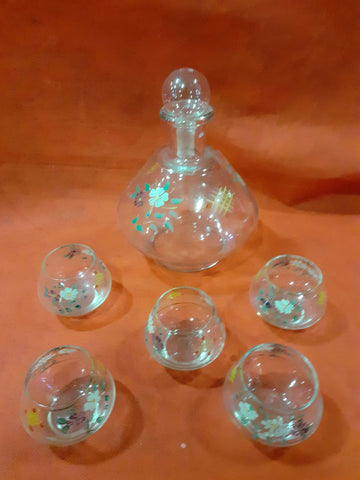 Botella licorera pintada a mano con 5 vasitos de cristal - Cositas Antiguas – La Guadaña, Anticuarios Online en Jerez , vender antigüedades, muebles antiguos