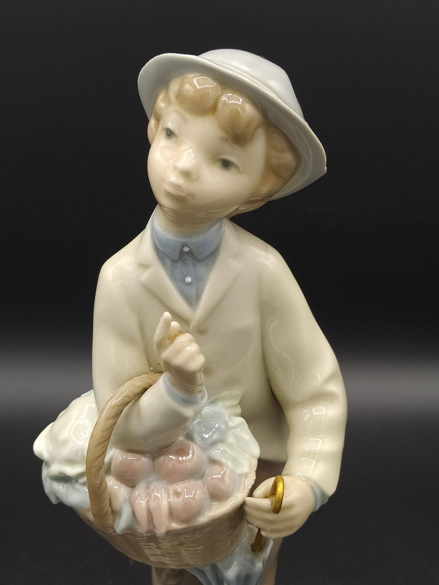 Figura de porcelana Lladro Pequeño Jardinero | Vintage 1970s - Cositas Antiguas – La Guadaña, Anticuarios Online en Jerez , vender antigüedades, muebles antiguos