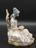 Figura de porcelana Casades | Mujer con Flores - Cositas Antiguas – La Guadaña, Anticuarios Online en Jerez , vender antigüedades, muebles antiguos