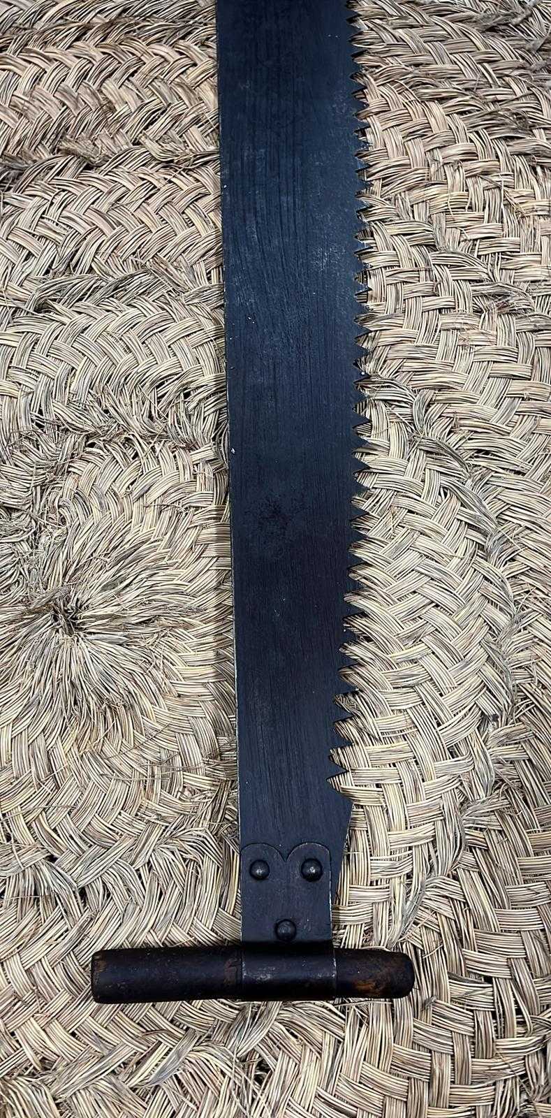 Antigua sierra de corte de árboles y madera, pieza rústica - Cositas Antiguas – La Guadaña, Anticuarios Online en Jerez , vender antigüedades, muebles antiguos